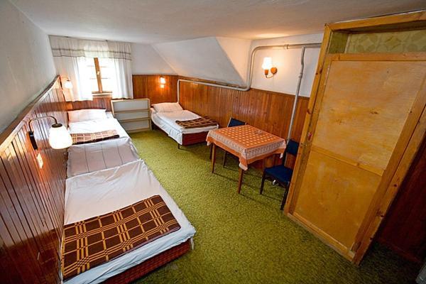 Schronisko Pttk Samotnia Vandrarhem Karpacz Rum bild